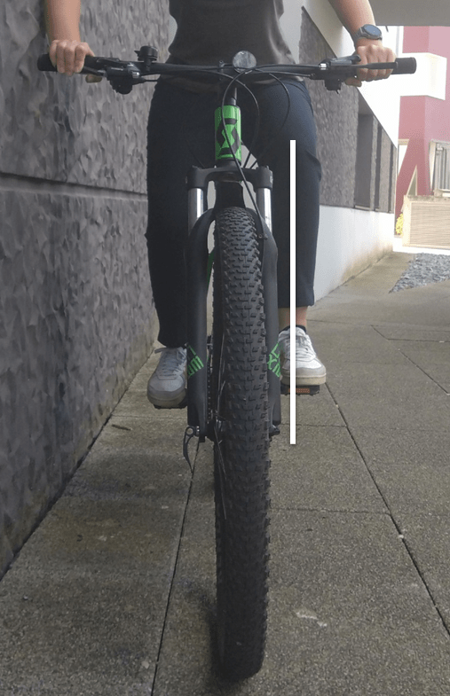 Alignement du genou avec la pédale à vélo.