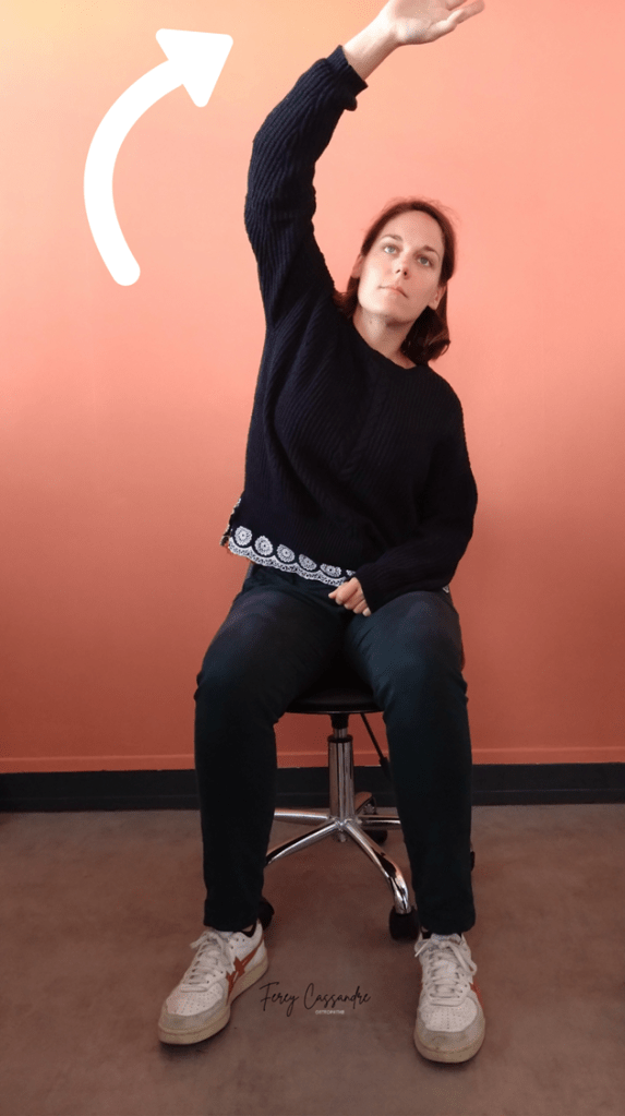 Etirement de la chaîne latérale du corps.